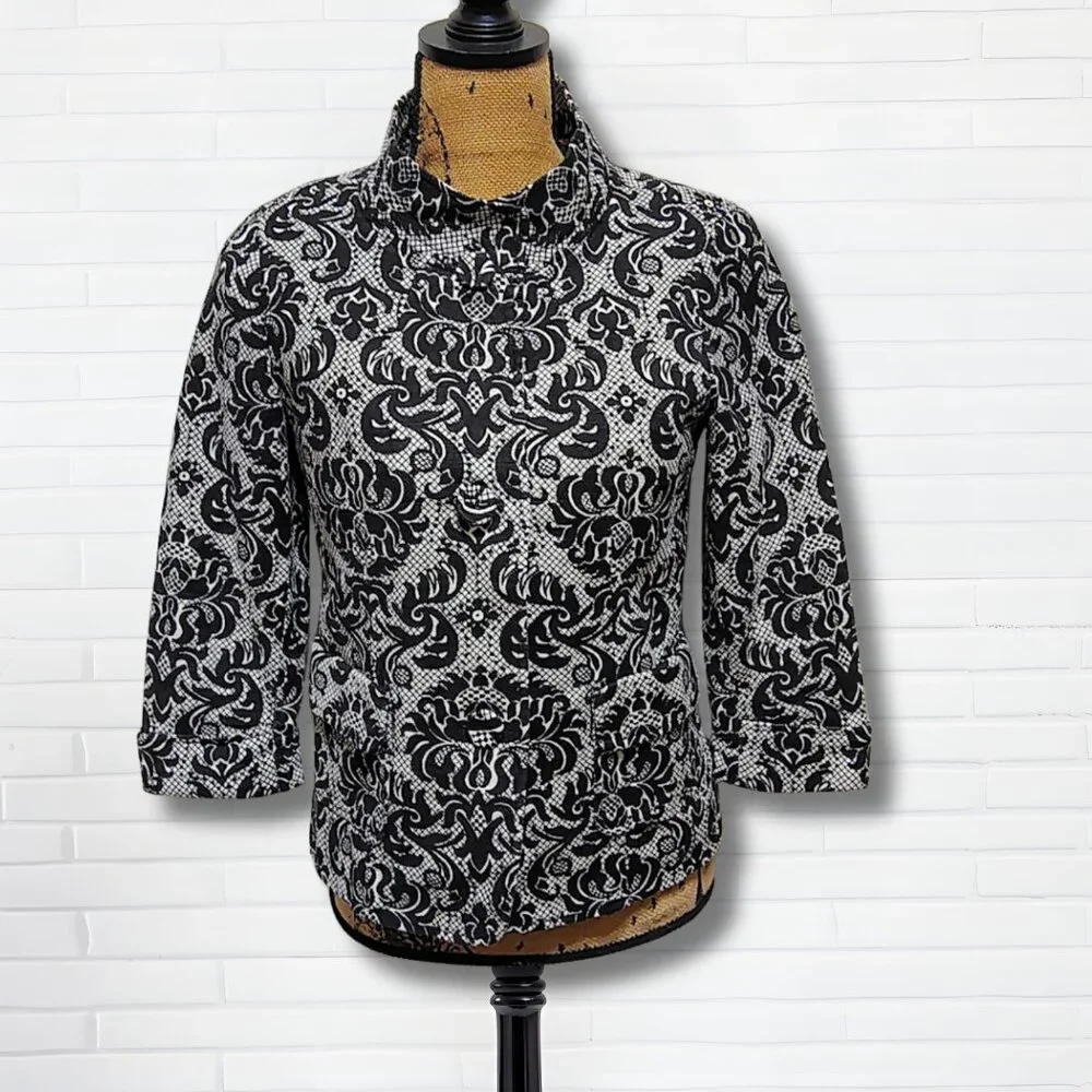 Talbots Black & White Jacquard Blazer | Size 4 | Elegant Damask Statement Piece - Picture 2 of 6